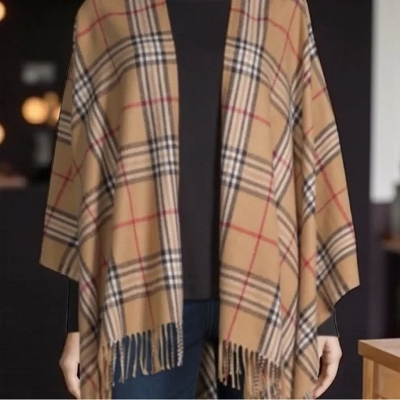 V. FRAAS Plaid Cape in Tan and Red Burberry Patteren - Picture 3 of 5